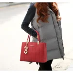 Simple and versatile ladies one shoulder messenger bag